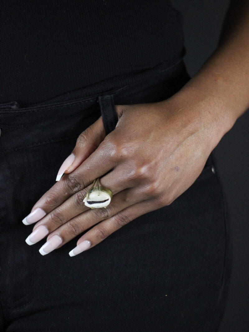 Bague avec un cauri