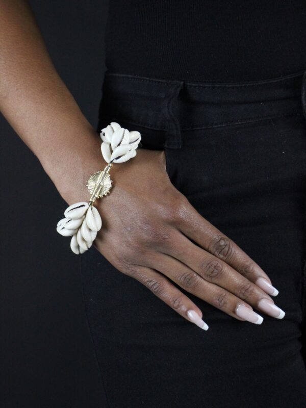bracelet en Poids Akan avec cauris - Cascade de cauris