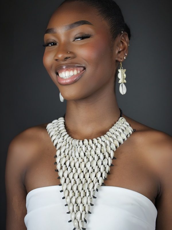 Collier en cauris