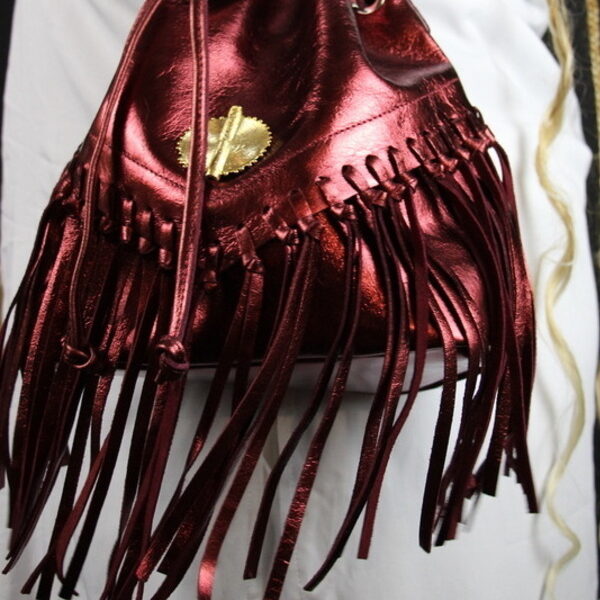 SAC EN CUIR NOIR À FRANGES AVEC POIDS AKAN - Bordeaux