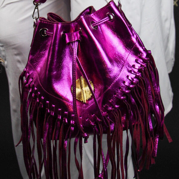 SAC EN CUIR NOIR À FRANGES AVEC POIDS AKAN - Rose