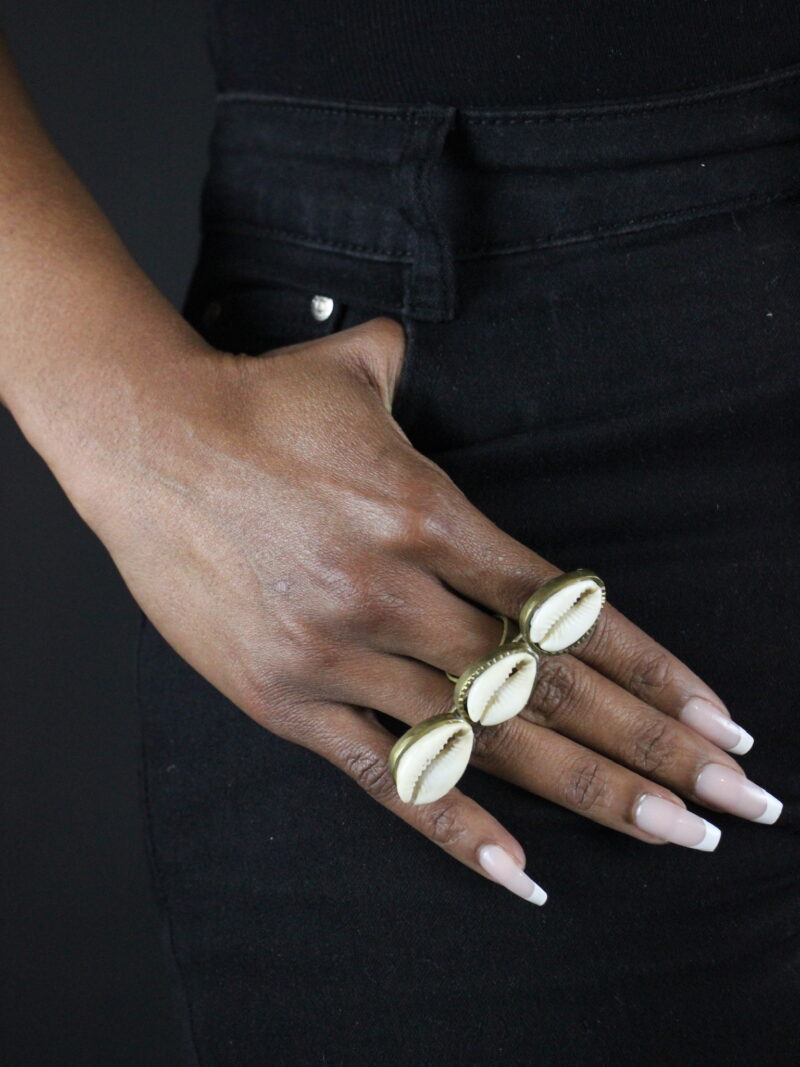 Bague avec trois cauris