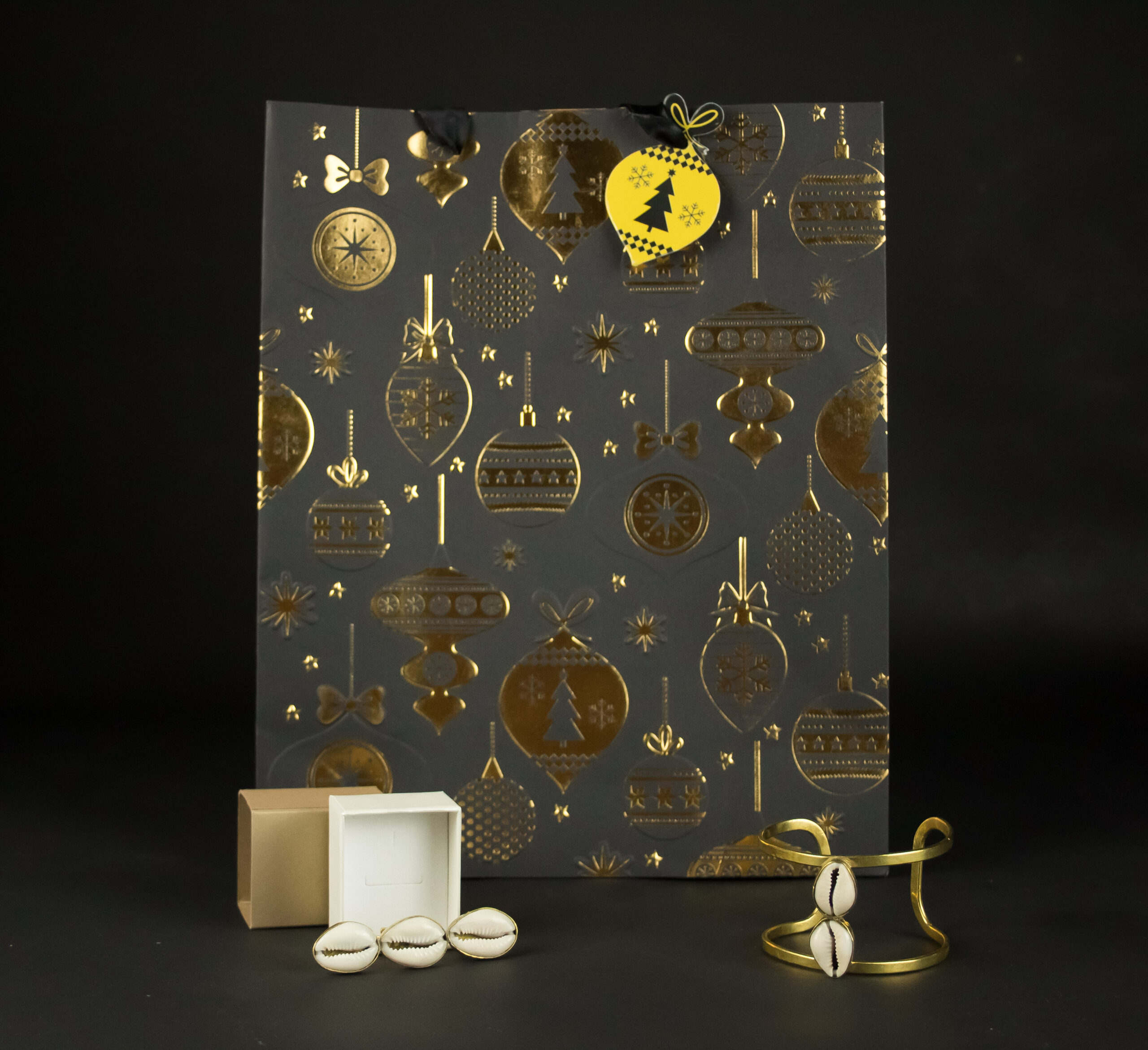 Coffret Élégance aux Cauris – La Main Magique
