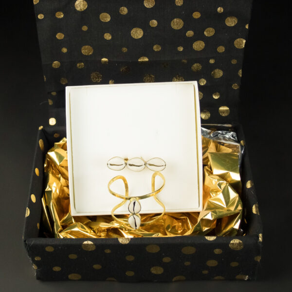 Coffret Élégance aux Cauris – La Main Magique