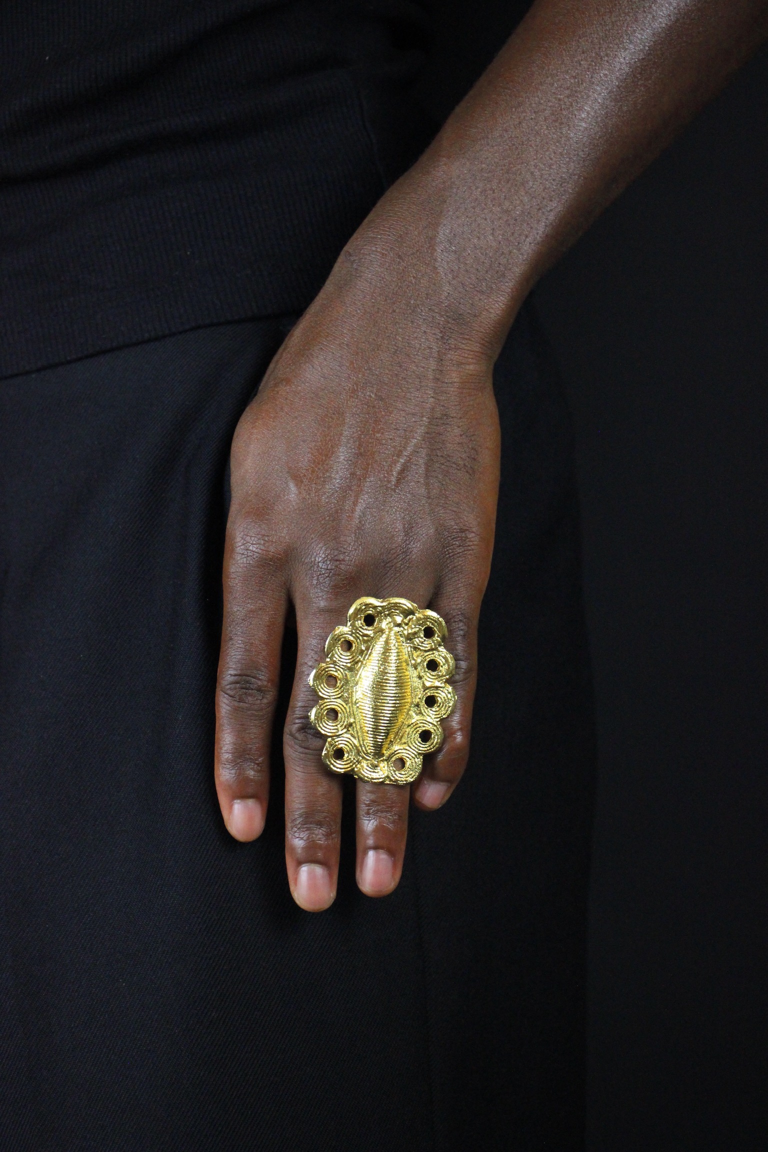 Bague en Poids Akan ovale - Pièce unique