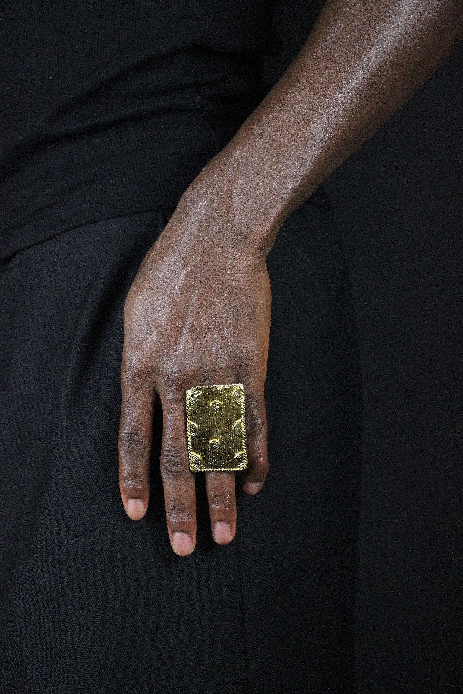 Bague en Poids Akan rectangulaire - Grand format - Pièce unique